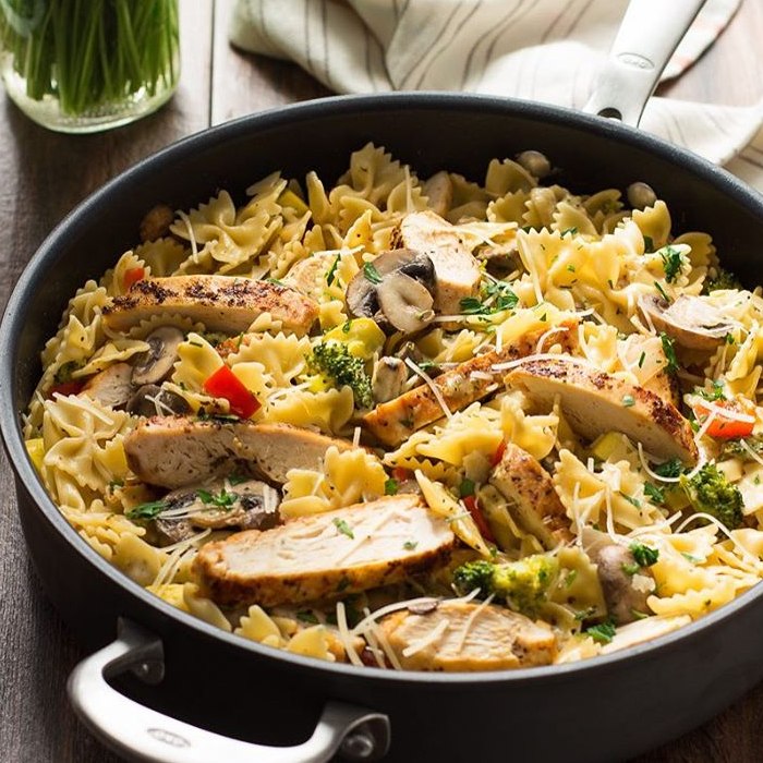Курица Альфредо с овощами